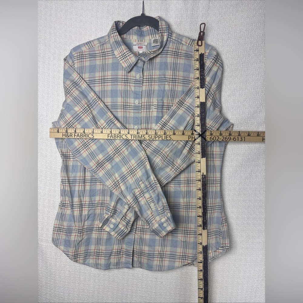 Levi's Blue and Cream Checkered Shirt - Picture 7 of 10